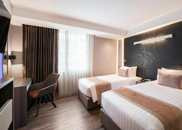 Aspira Gems Center Silom 4*