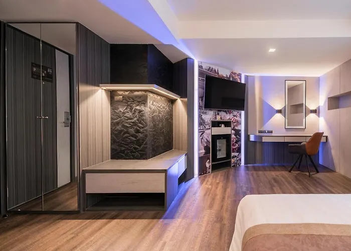 Aspira Gems Center Silom 4* 방콕