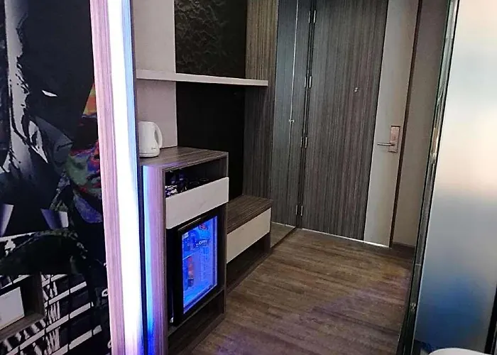 Aspira Gems Center Silom 4*