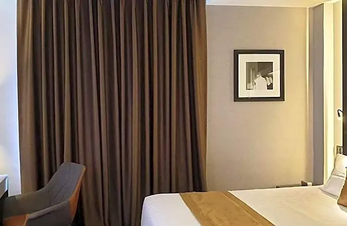 Aspira Gems Center Silom 4*